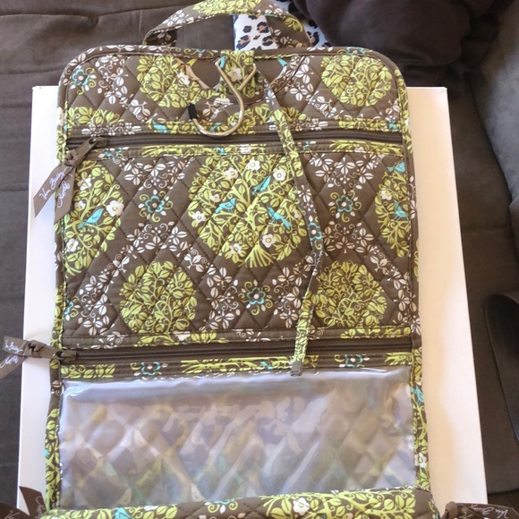 Vera Bradley Grand Hanging Organizer - Picture 2 of 3